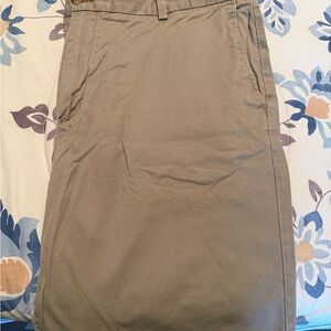 Vineyard Vines Men's Khaki Chinos